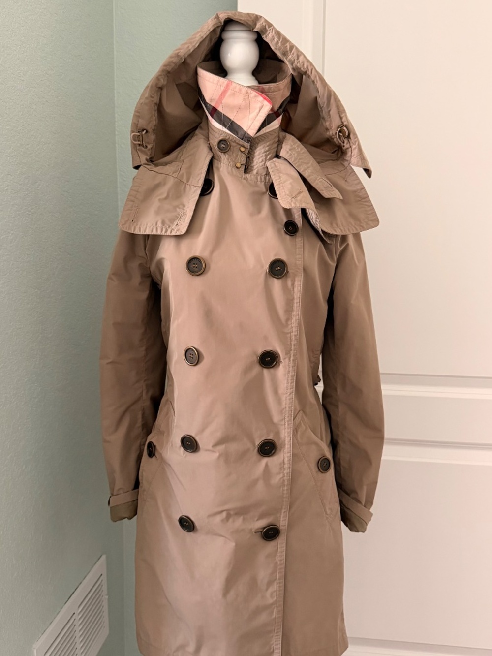 Burberry Brit Women's Trench Coat - Picture 4 of 6